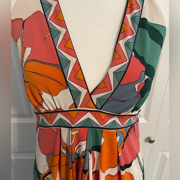 BCBG women’s abstract print halter dress - Picture 2 of 5